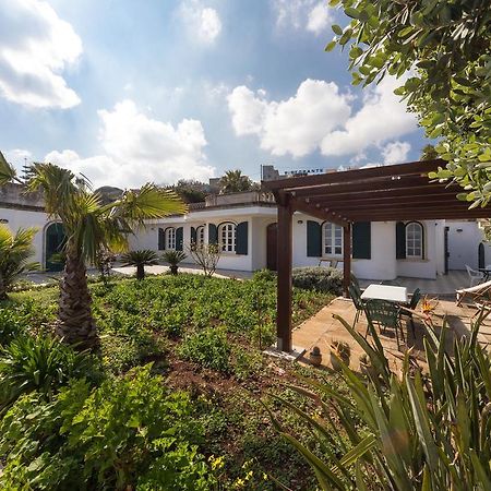 Villa La Ripostiera by BarbarHouse Castro  Exterior foto